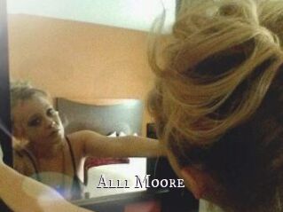 Alli_Moore