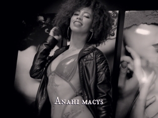 Anahi_macys