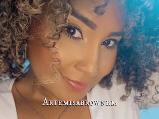 Artemisabrownkm