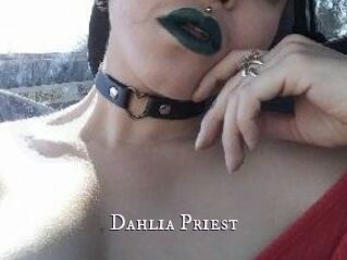 Dahlia_Priest