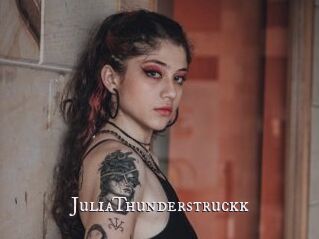 JuliaThunderstruckk