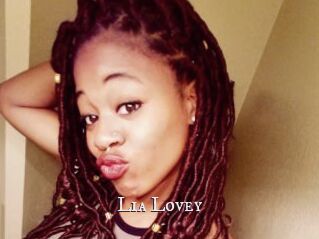 Lia_Lovey