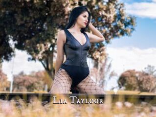 Lia_Tayloor