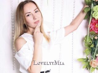 LovelyyMia