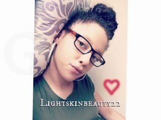 Lightskinbeauty22