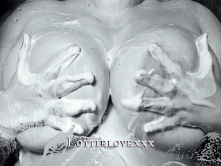 Lottielovexxx
