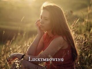 Luckymeowing