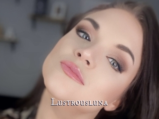 Lustrousluna