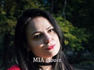 MIA_seduce