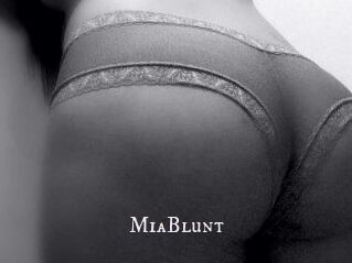 MiaBlunt