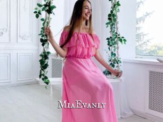 MiaEvanly