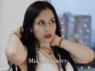 Mia_Bekerhott