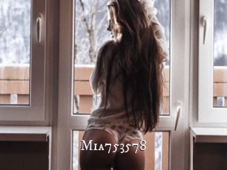 Mia753578