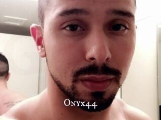 Onyx44