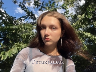 Petunialaur