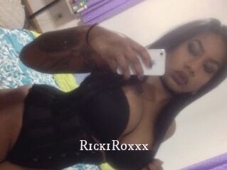 RickiRoxxx