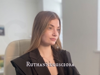 Ruthannegusciora