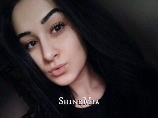 ShineMia