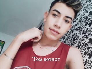 Tom_boyhot