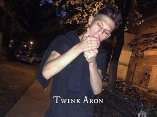 Twink_Aron
