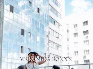 VERONIKA_FOXXX